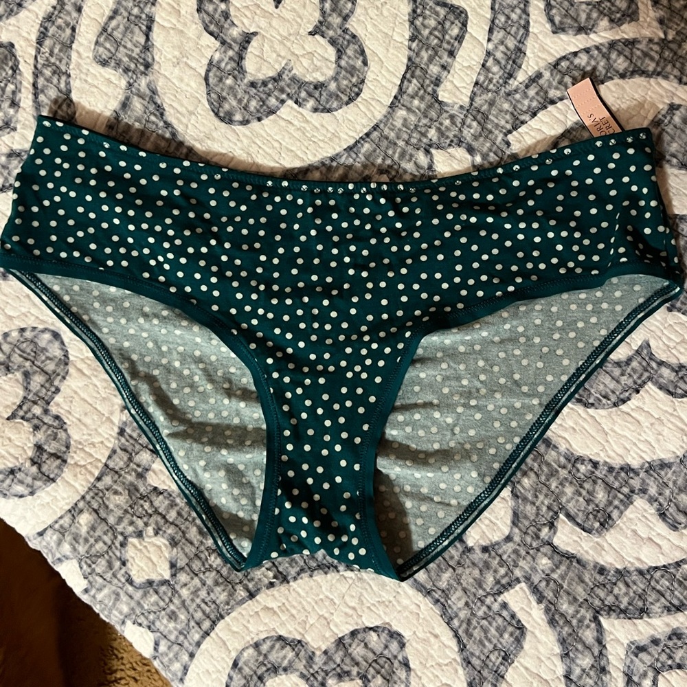 NWT Victoria’s Secret Green Scrunched Back Panties